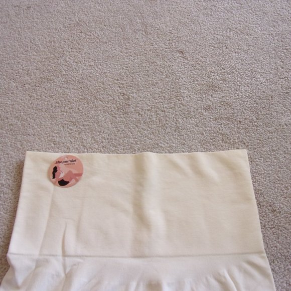 Women's Shapermint Essentials Everyday Smoothing Short 43425 Size X Large Beige - Picture 7 of 12